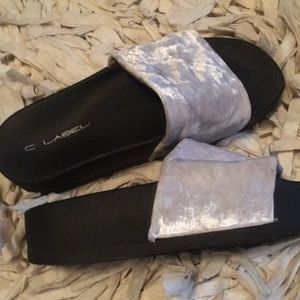 Silver Velvet platform slides ⚓️🌫